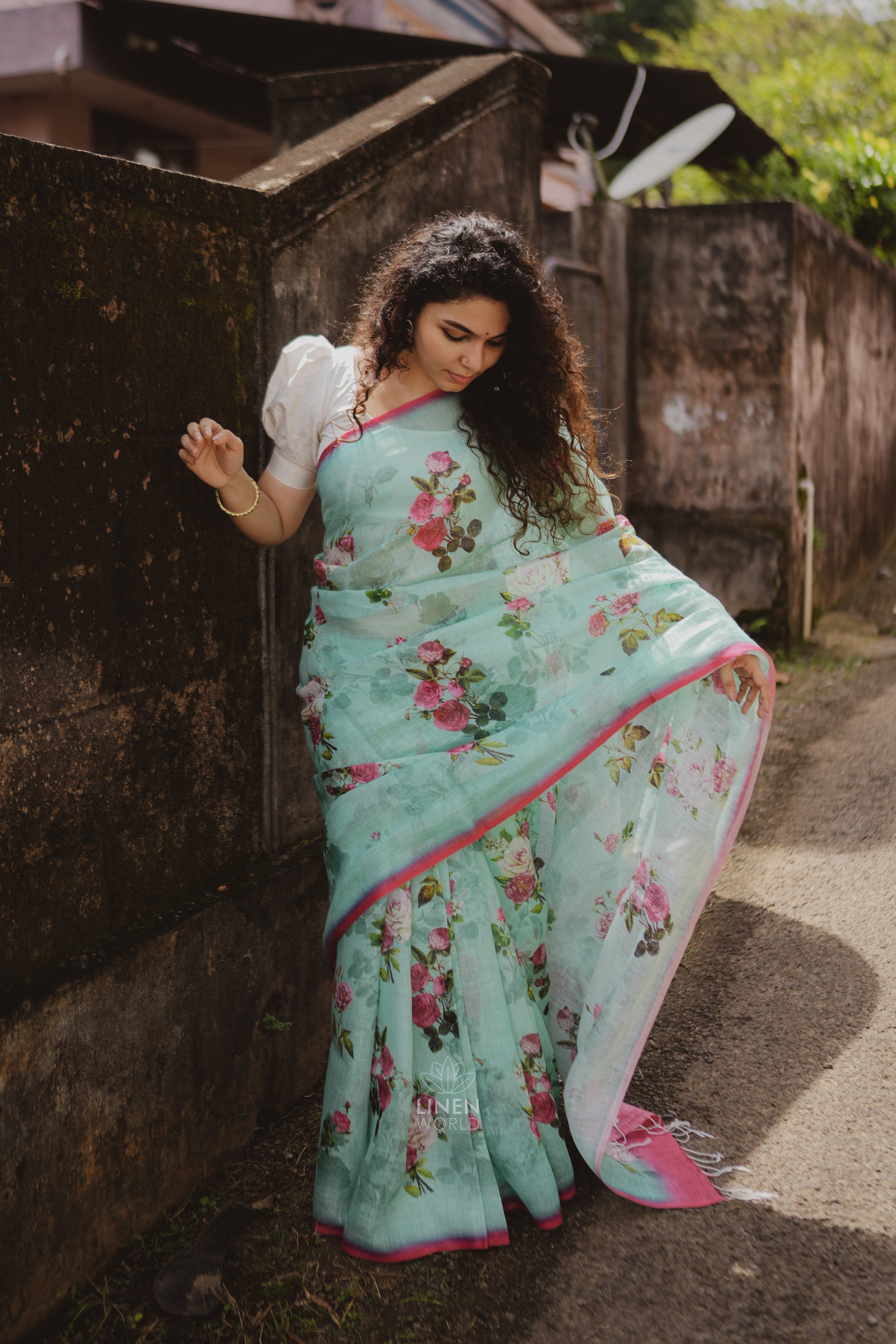 fariah: green digital printed pure linen sari - linenworldonline.in