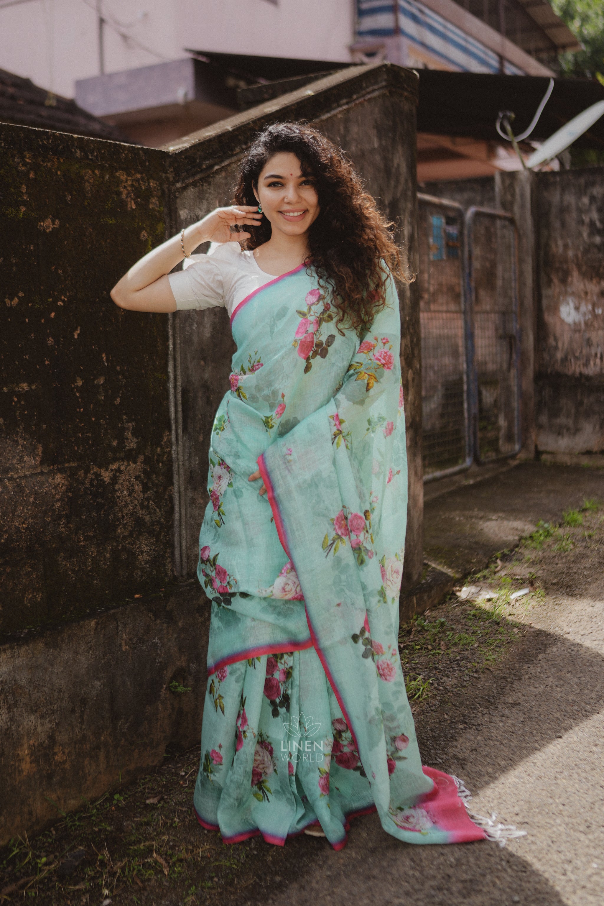 fariah: green digital printed pure linen sari - linenworldonline.in