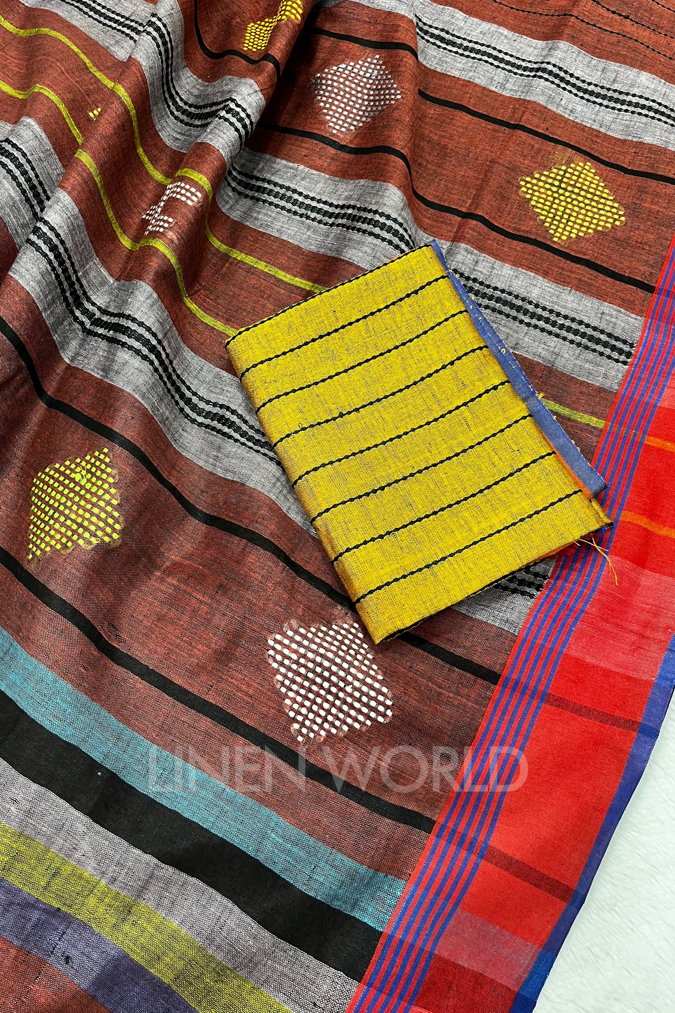 mohini (maroon handloom kantha linen saree) - linenworldonline.in