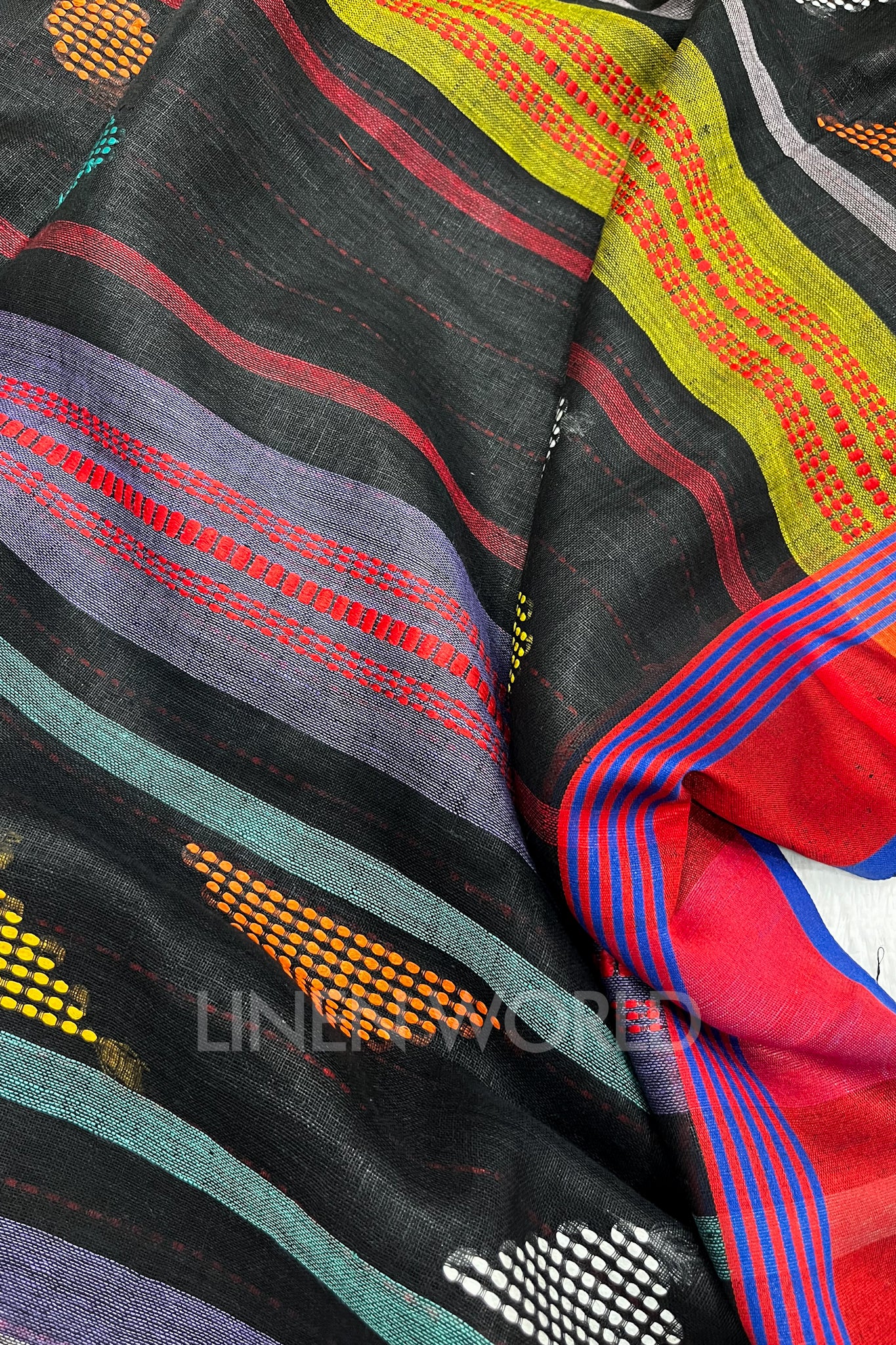 deesha (black handloom kantha linen saree) - linenworldonline.in