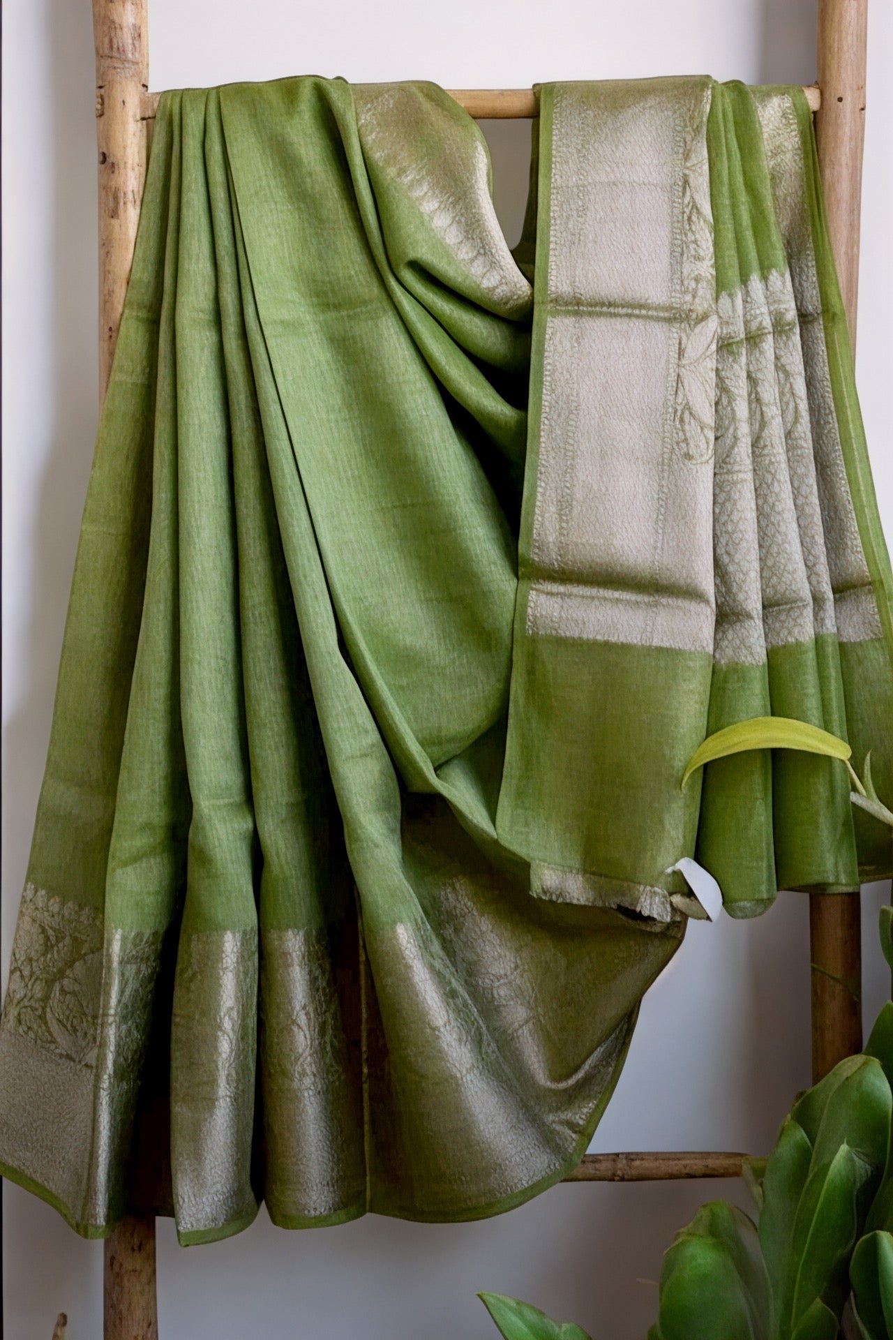 olive green banarasi silk linen saree - linenworldonline.in