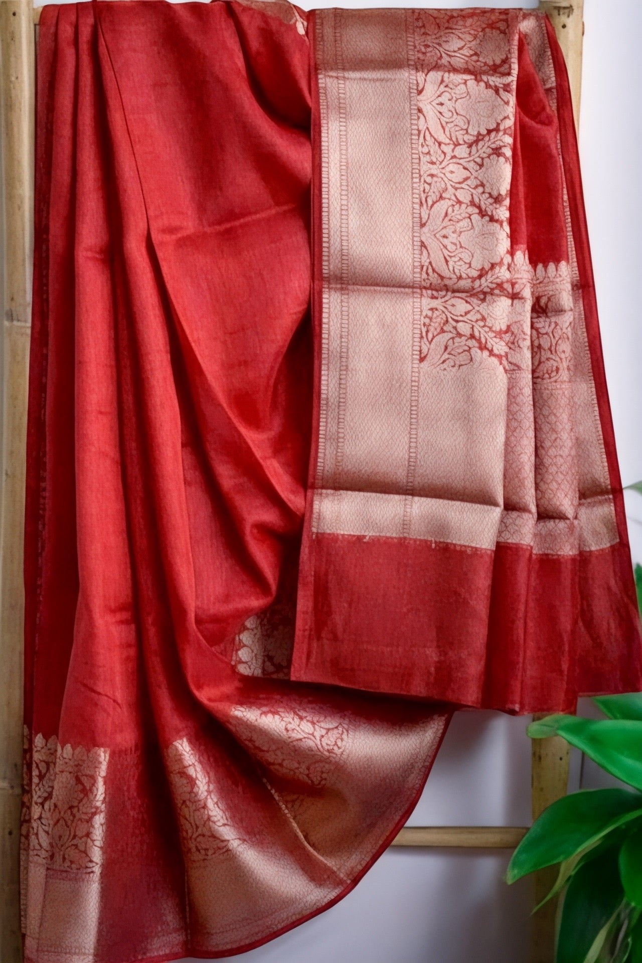 red banarasi silk linen saree - linenworldonline.in