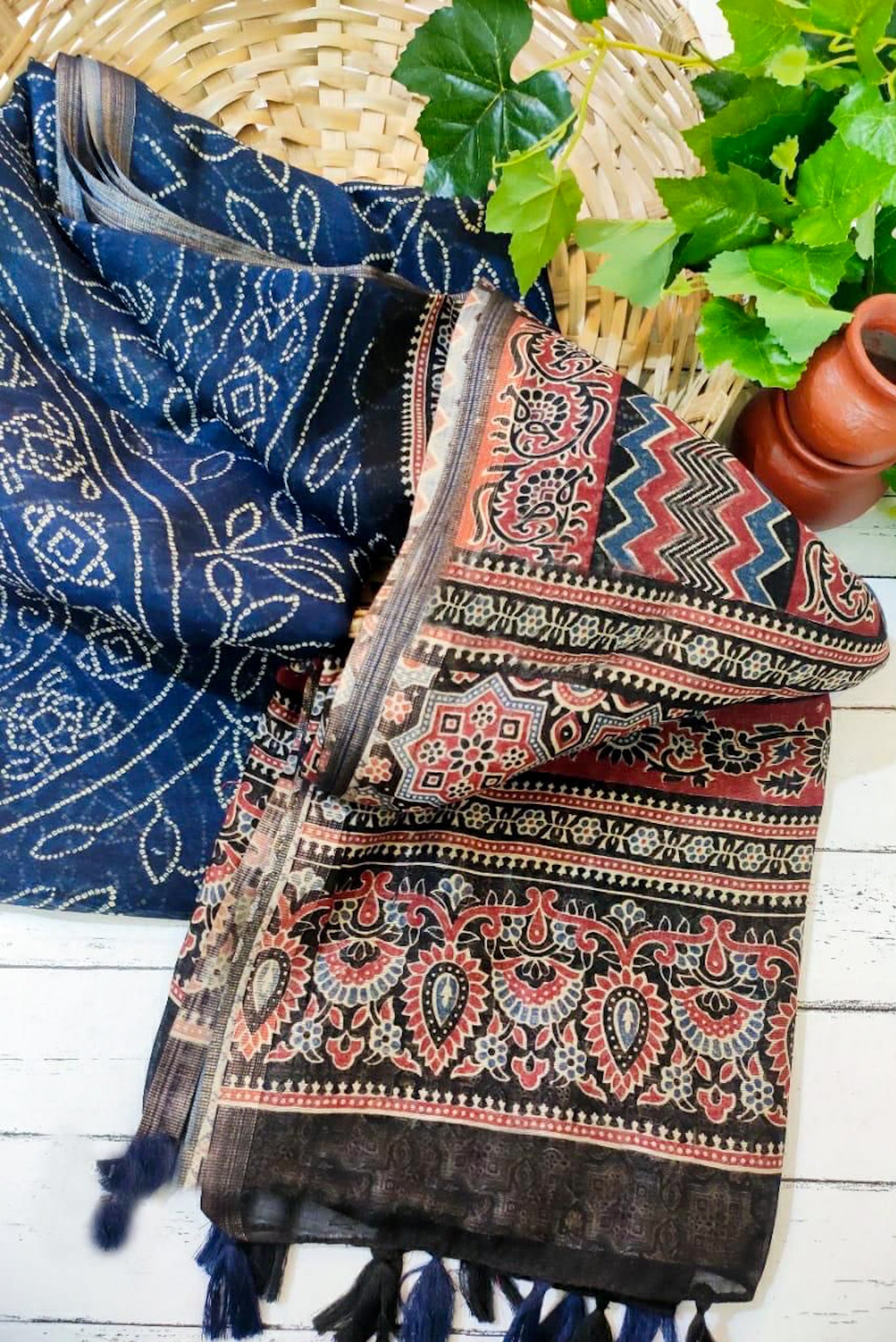 Shop Block Print Saree Online for Women | AndaazFashion.com