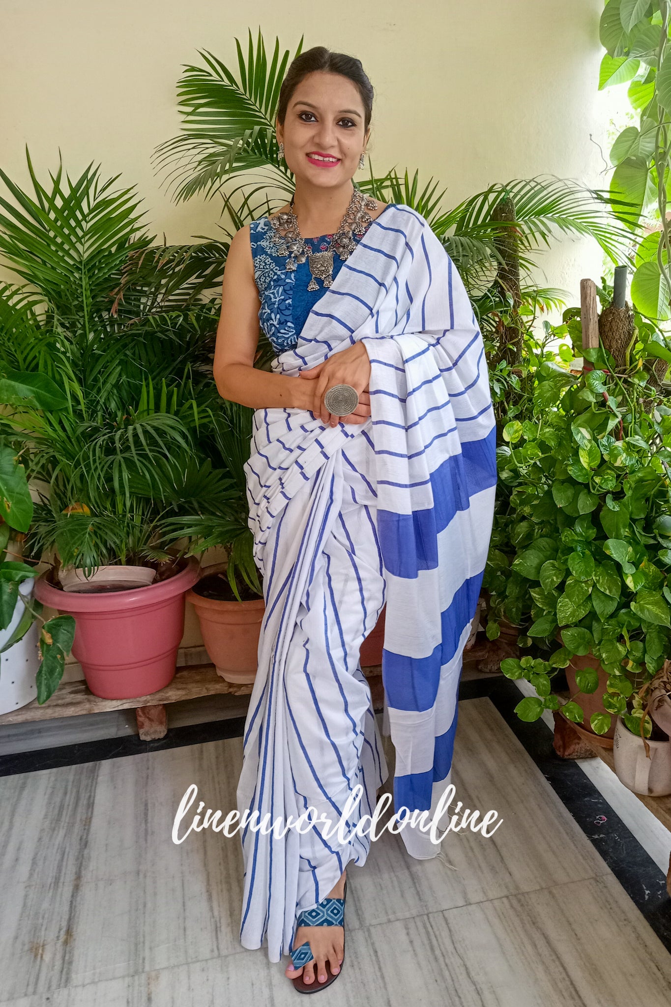 white cotton silk saree with royal blue stripes - linenworldonline.in