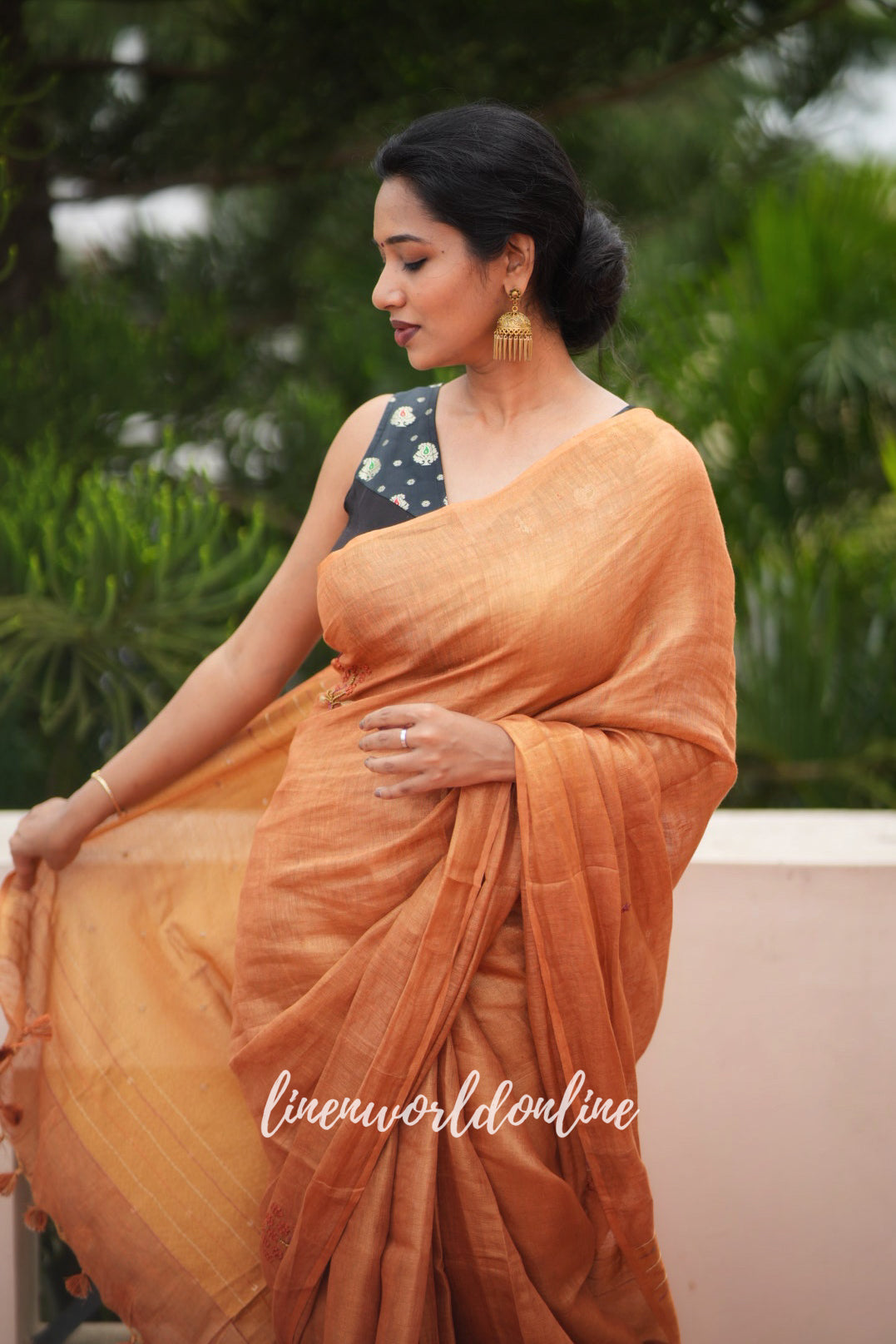 charlotte - copper pure zari linen french knot saree - linenworldonline.in