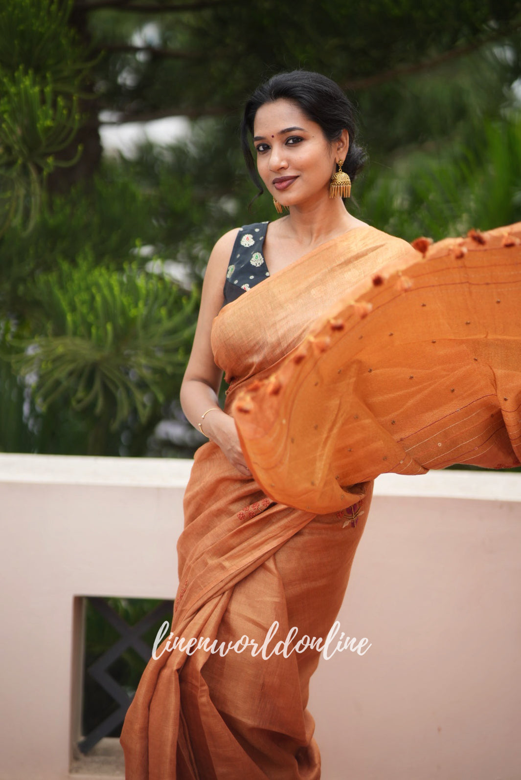 charlotte - copper pure zari linen french knot saree - linenworldonline.in