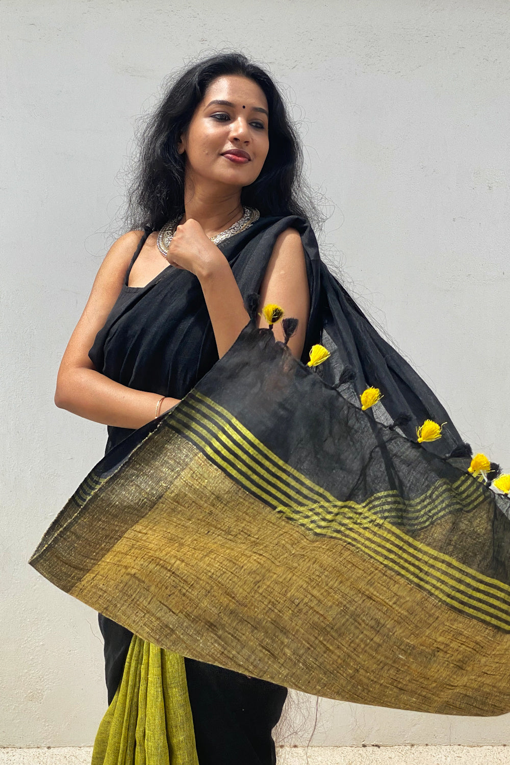 Kiara - Buy Colourblocked Pure Linen Sarees Online - Linen World