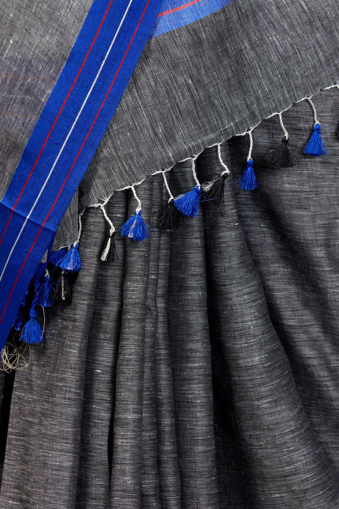 grey handloom pure linen saree - linenworldonline.in