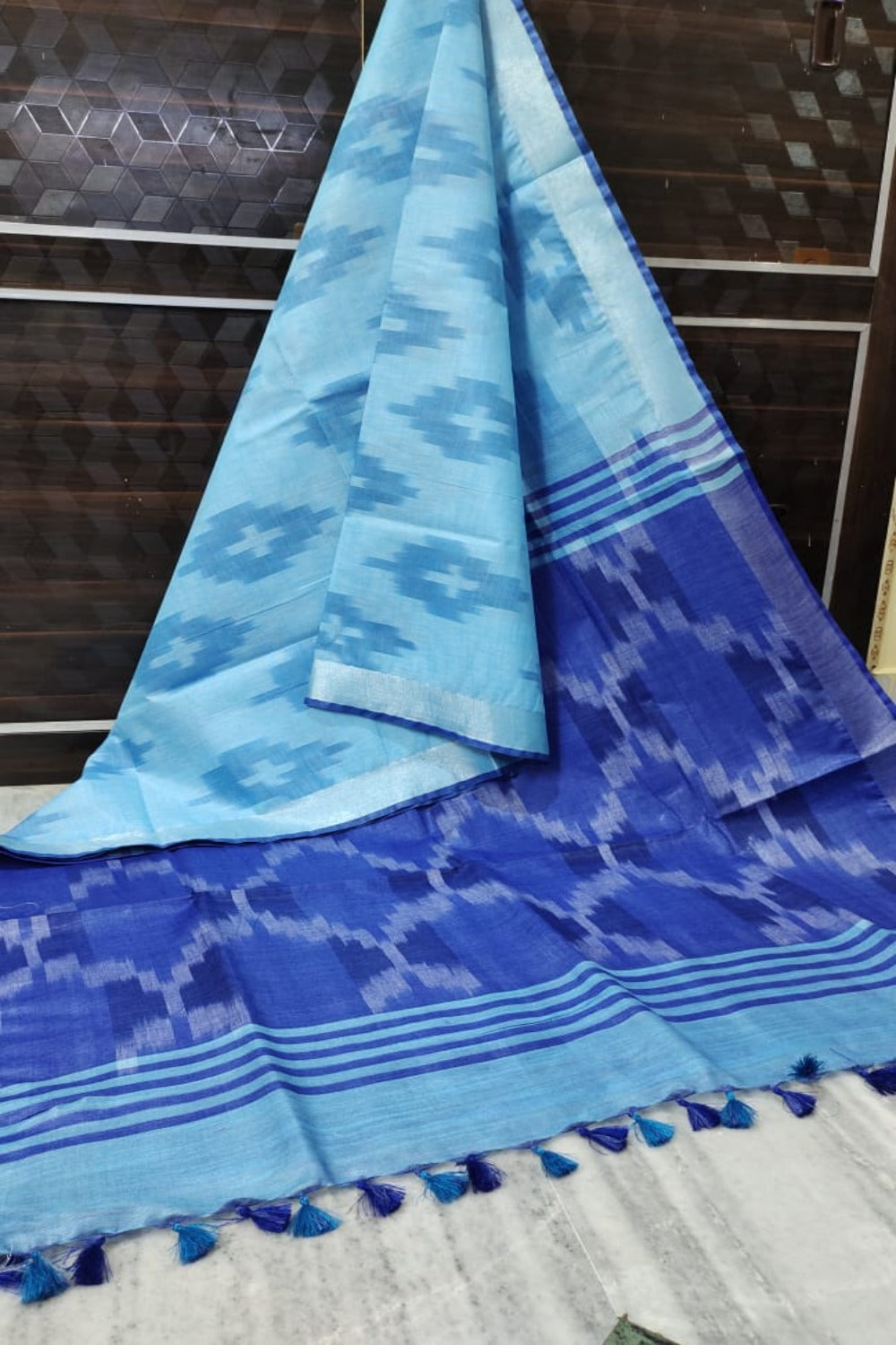 blue cotton ikat handwoven saree - linenworldonline.in